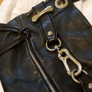 B Makowsky leather purse